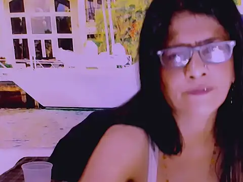 IndianAllure online show from February 10, 11:57 am