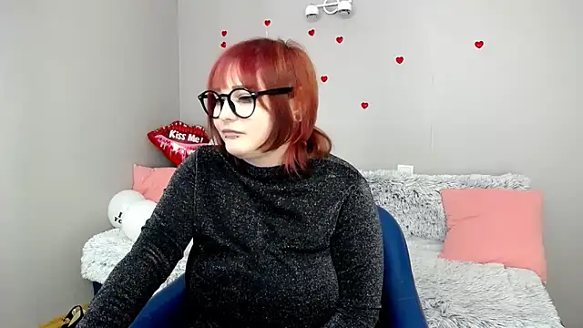 Estheri online show from February 12, 10:56 am