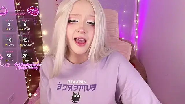 Snapshot of KuroChan420 chatting on November 27, 1:29 am KuroChan420 online show from November 27, 1:29 am