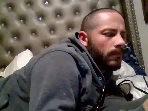 Snapshot of Sitonmyface2020@xh chatting on February 15, 1:21 am Sitonmyface2020xh online show from February 15, 1:21 am