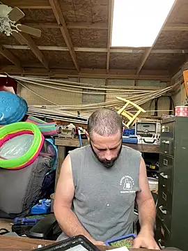 Snapshot of Sitonmyface2020@xh chatting on February 23, 8:11 pm Sitonmyface2020xh online show from February 23, 8:11 pm