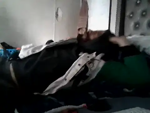 Snapshot of Sitonmyface2020@xh chatting on February 24, 1:53 pm Sitonmyface2020xh online show from February 24, 1:53 pm