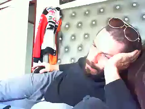 Snapshot of Sitonmyface2020@xh chatting on March 5, 6:45 pm Sitonmyface2020xh online show from March 5, 6:45 pm