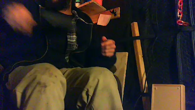 Snapshot of Sitonmyface2020@xh chatting on December 4, 5:43 pm Sitonmyface2020xh online show from December 4, 5:43 pm