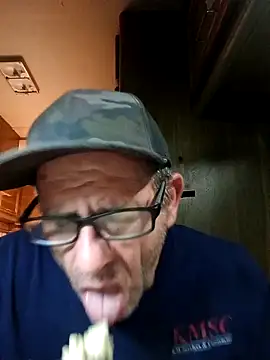 Snapshot of nicali78 chatting on October 4, 8:56 am nicali78 online show from October 4, 8:56 am