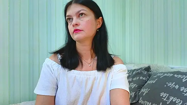  Lily  online show from March 17, 7:33 am