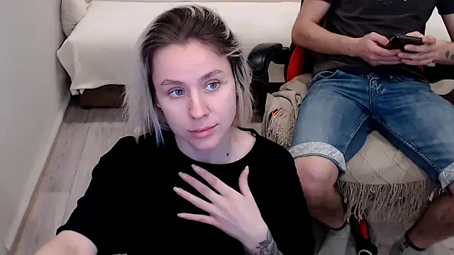 Mila Jon online show from December 6, 6:15 am