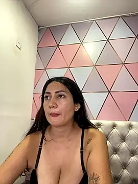 juliana diaz online show from October 6, 11:18 am