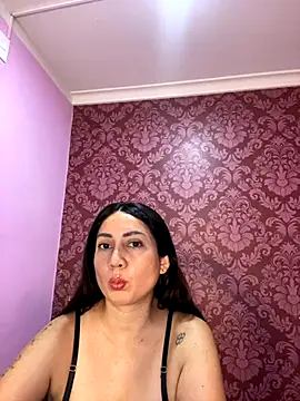 Snapshot of juliana_diaz chatting on November 4, 11:31 am juliana diaz online show from November 4, 11:31 am