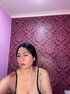 Snapshot of juliana_diaz chatting on November 10, 11:20 am juliana diaz online show from November 10, 11:20 am