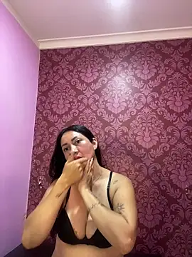 Snapshot of juliana_diaz chatting on November 17, 11:27 am juliana diaz online show from November 17, 11:27 am