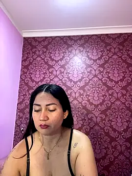 Snapshot of juliana_diaz chatting on December 1, 11:37 am juliana diaz online show from December 1, 11:37 am