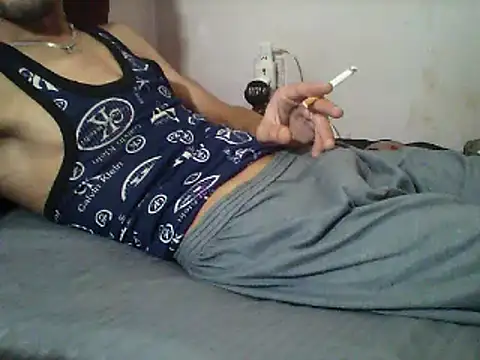 Snapshot of sami883 chatting on October 10, 1:54 pm sami883 online show from October 10, 1:54 pm