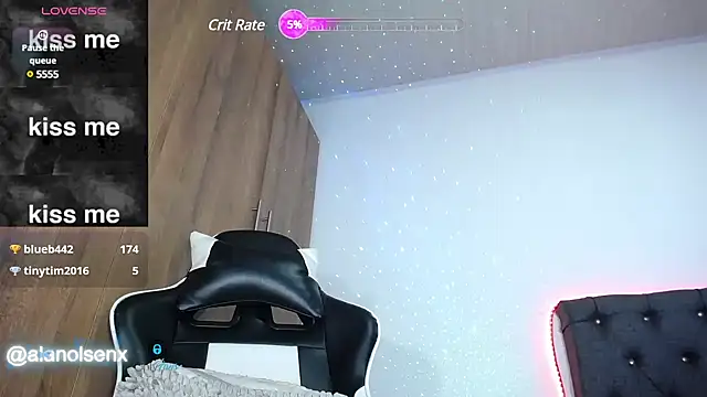 Snapshot of AlanNaughty chatting on March 20, 12:51 am AlanNaughty online show from March 20, 12:51 am