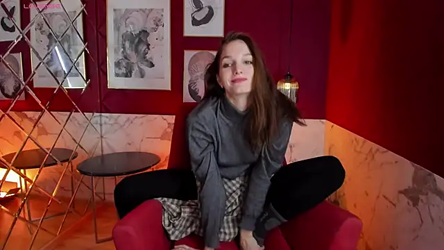 Snapshot of MirandaGlow chatting on January 21, 5:49 am MirandaGlow online show from January 21, 5:49 am