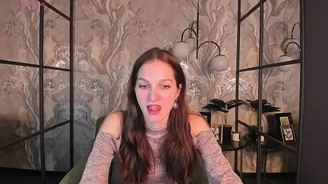 Snapshot of MirandaGlow chatting on February 26, 5:53 am MirandaGlow online show from February 26, 5:53 am