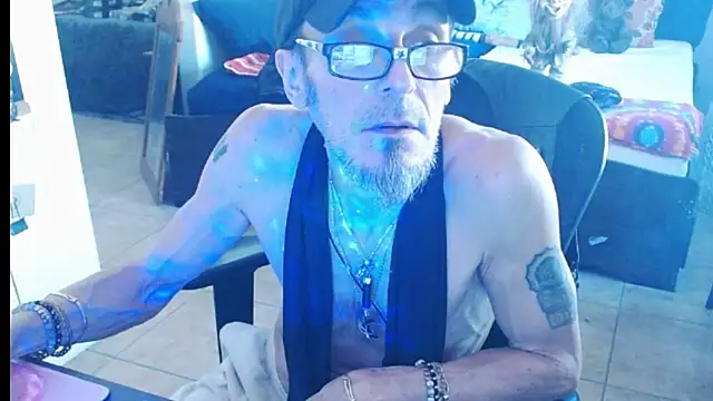 Snapshot of mycock2474u chatting on February 18, 5:31 pm mycock2474u online show from February 18, 5:31 pm