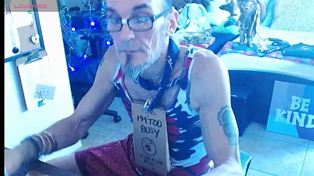 Snapshot of mycock2474u chatting on March 16, 12:45 am mycock2474u online show from March 16, 12:45 am