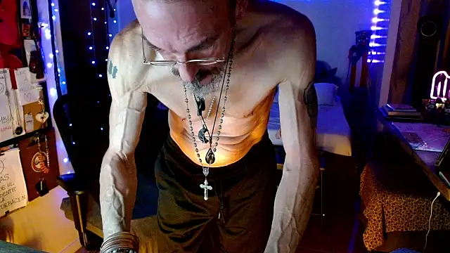 Snapshot of mycock2474u chatting on September 19, 9:11 am mycock2474u online show from September 19, 9:11 am