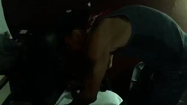 Snapshot of mycock2474u chatting on October 31, 6:47 am mycock2474u online show from October 31, 6:47 am