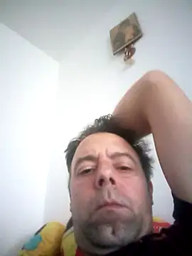 Snapshot of david_geam chatting on December 8, 11:46 am david geam online show from December 8, 11:46 am