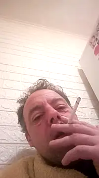 Snapshot of david_geam chatting on December 10, 3:20 am david geam online show from December 10, 3:20 am
