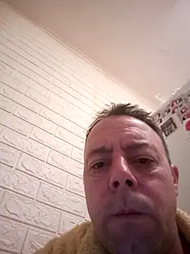 Snapshot of david_geam chatting on December 19, 8:23 pm david geam online show from December 19, 8:23 pm