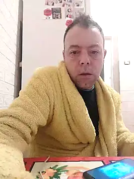 Snapshot of david_geam chatting on December 26, 3:16 am david geam online show from December 26, 3:16 am