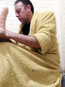 Snapshot of david_geam chatting on March 12, 12:53 am david geam online show from March 12, 12:53 am