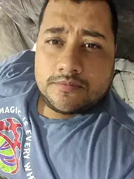Snapshot of santi_hothot chatting on October 3, 1:13 am santi hothot online show from October 3, 1:13 am