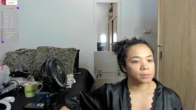 carolgaita online show from March 30, 10:16 am