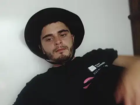 Snapshot of Fuyuichirou chatting on December 12, 3:54 am Fuyuichirou online show from December 12, 3:54 am