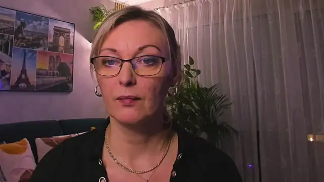 vanessa chat online show from February 10, 6:03 pm