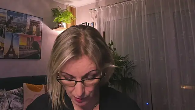 vanessa chat online show from February 11, 6:01 pm