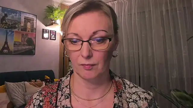 vanessa chat online show from March 10, 8:23 pm