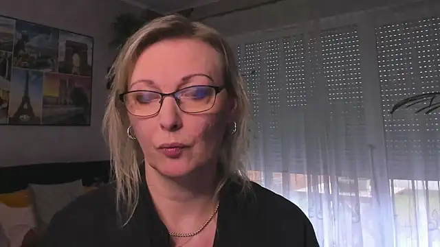 vanessa chat online show from March 13, 2:23 pm