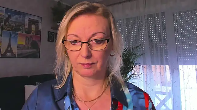 vanessa chat online show from November 27, 2:19 pm