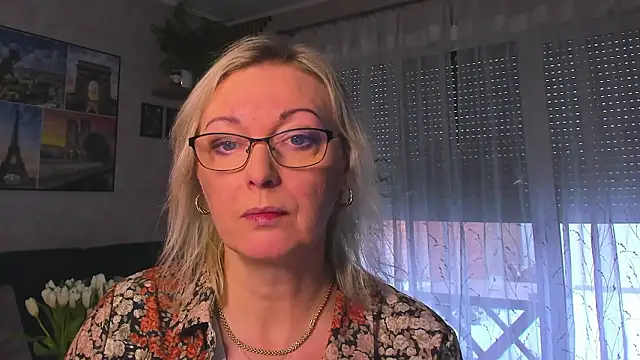 vanessa chat online show from January 8, 2:30 pm