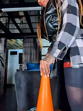 DarkDea online show from February 12, 6:51 pm