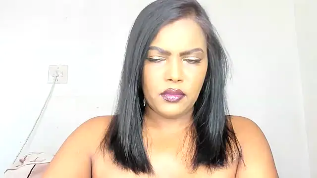 Snapshot of MySweetBitch143 chatting on November 19, 9:53 am MySweetBitch143 online show from November 19, 9:53 am