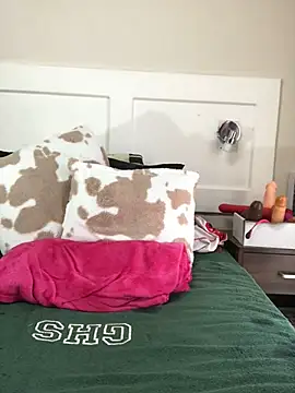 LuciousLips96 online show from February 8, 9:35 am