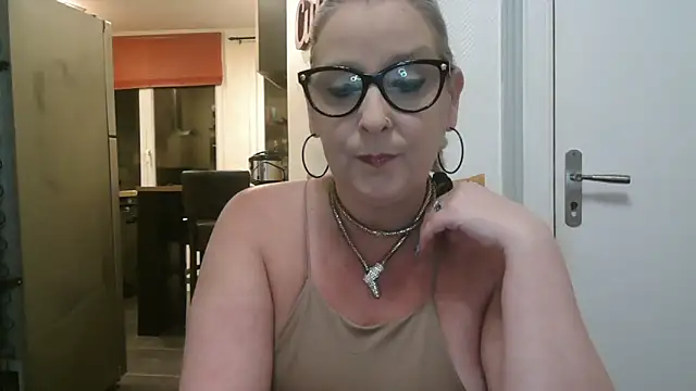 lilie69 online show from February 6, 5:49 pm
