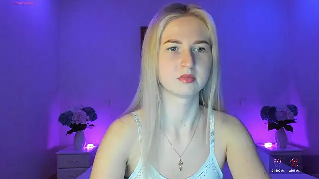 Snapshot of AnnaCarrera chatting on March 11, 10:09 pm AnnaCarrera online show from March 11, 10:09 pm