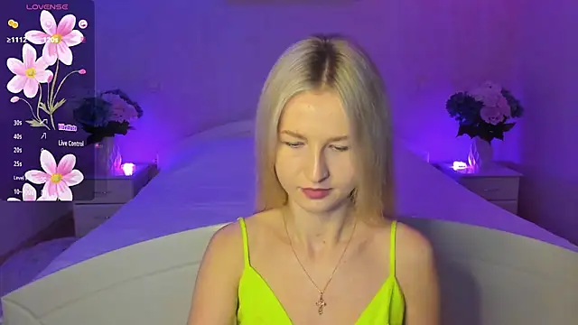 AnnaCarrera online show from November 4, 6:40 pm