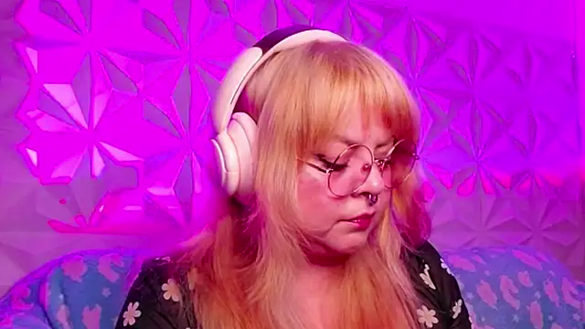 Snapshot of Satyn_doll chatting on September 30, 3:00 am Satyn doll online show from September 30, 3:00 am