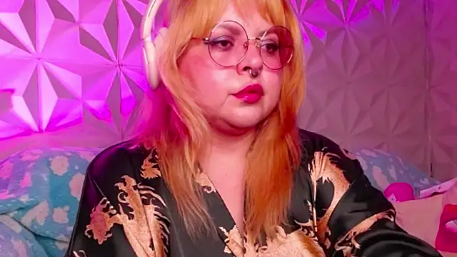 Snapshot of Satyn_doll chatting on October 15, 11:38 pm Satyn doll online show from October 15, 11:38 pm