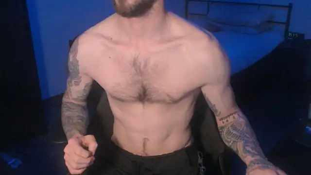 Snapshot of SexxxyLouis chatting on March 7, 8:22 pm SexxxyLouis online show from March 7, 8:22 pm