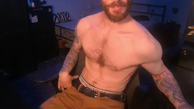 Snapshot of SexxxyLouis chatting on September 17, 11:12 am SexxxyLouis online show from September 17, 11:12 am