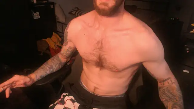 Snapshot of SexxxyLouis chatting on September 19, 2:07 pm SexxxyLouis online show from September 19, 2:07 pm