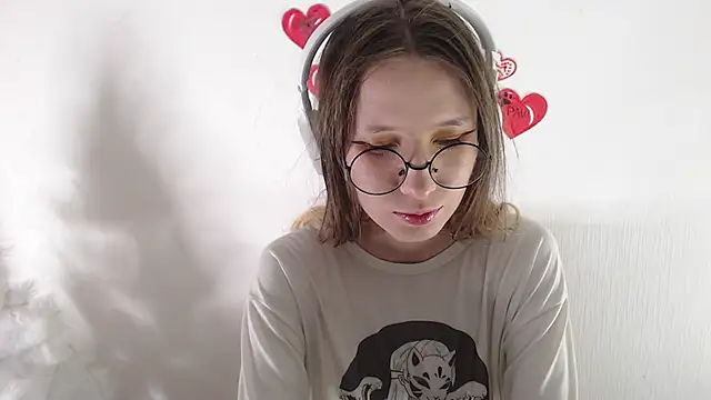  Hanna Moon  online show from March 7, 8:11 am